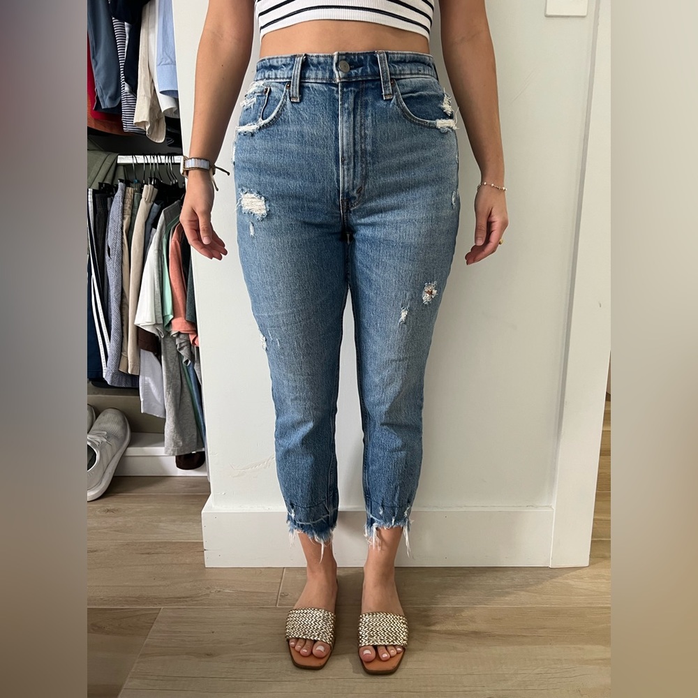 Abercrombie & Fitch | High Rise Mom Jean | Curve Love